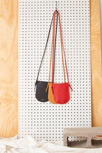 Isla Phone Sling - True Black