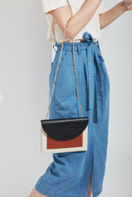 Load image into Gallery viewer, Assembly Chain Clutch - True Black + Soft White + Sienna
